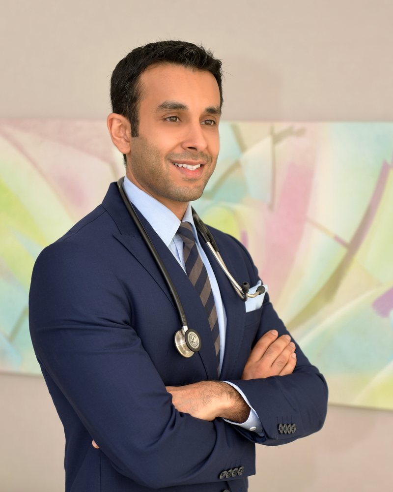 Dr. Muthana Sartawi, consultant orthopaedic surgeon